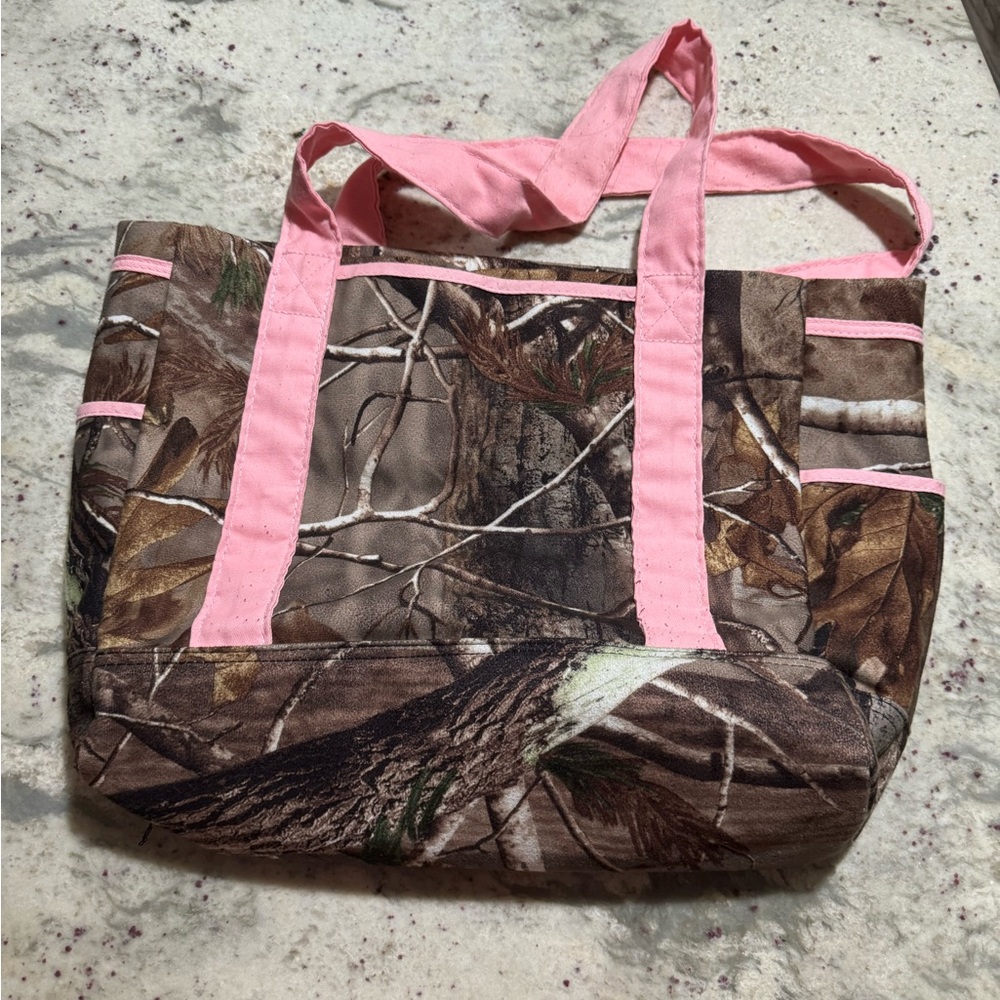 Real tree camo women’s tote bag